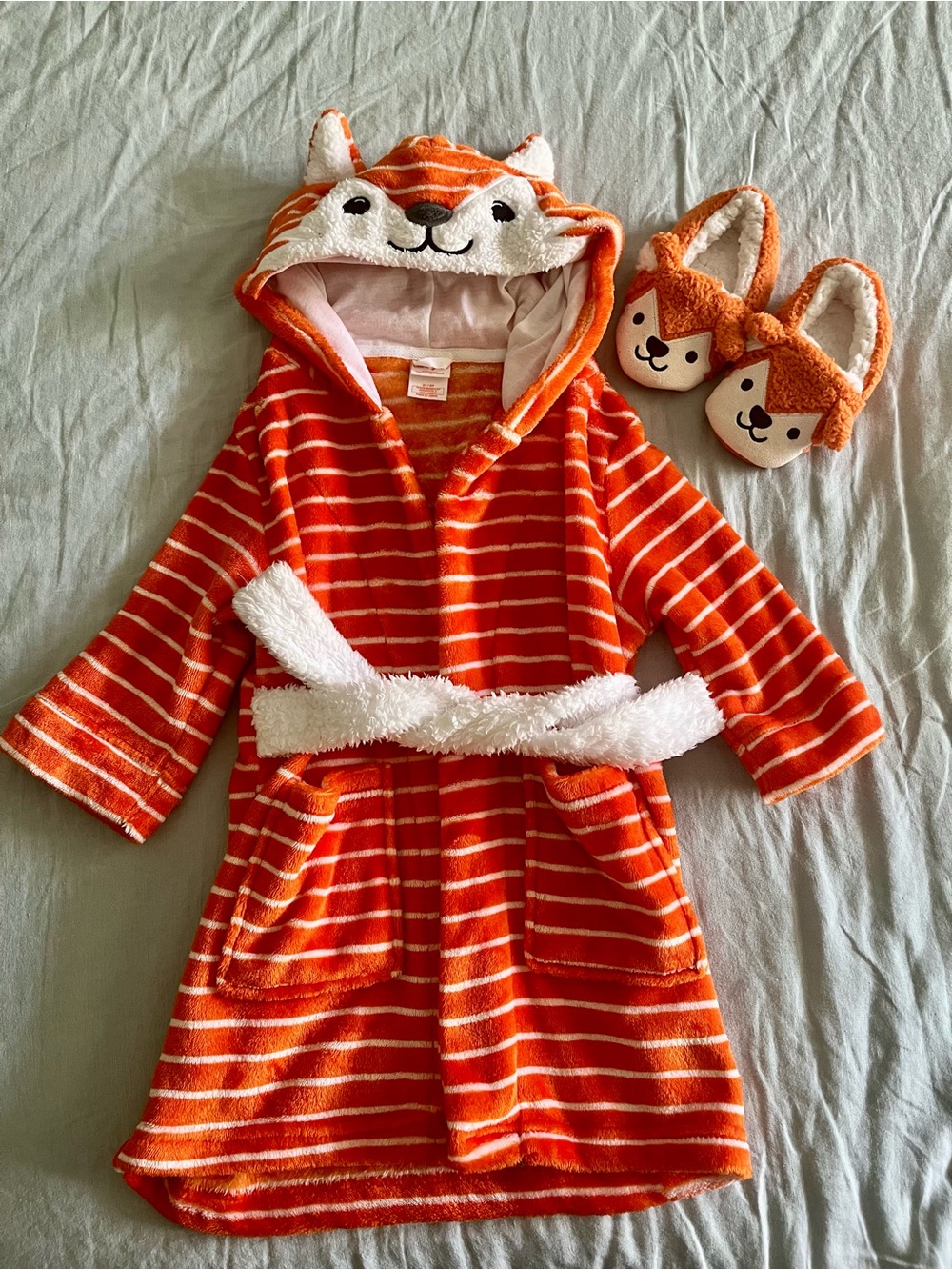 Cat & Jack Kids Orange Fox Hooded Bathrobe with Slipper Set